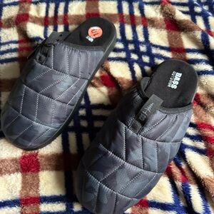 Bass Outdoor Quilted Gray Slippers